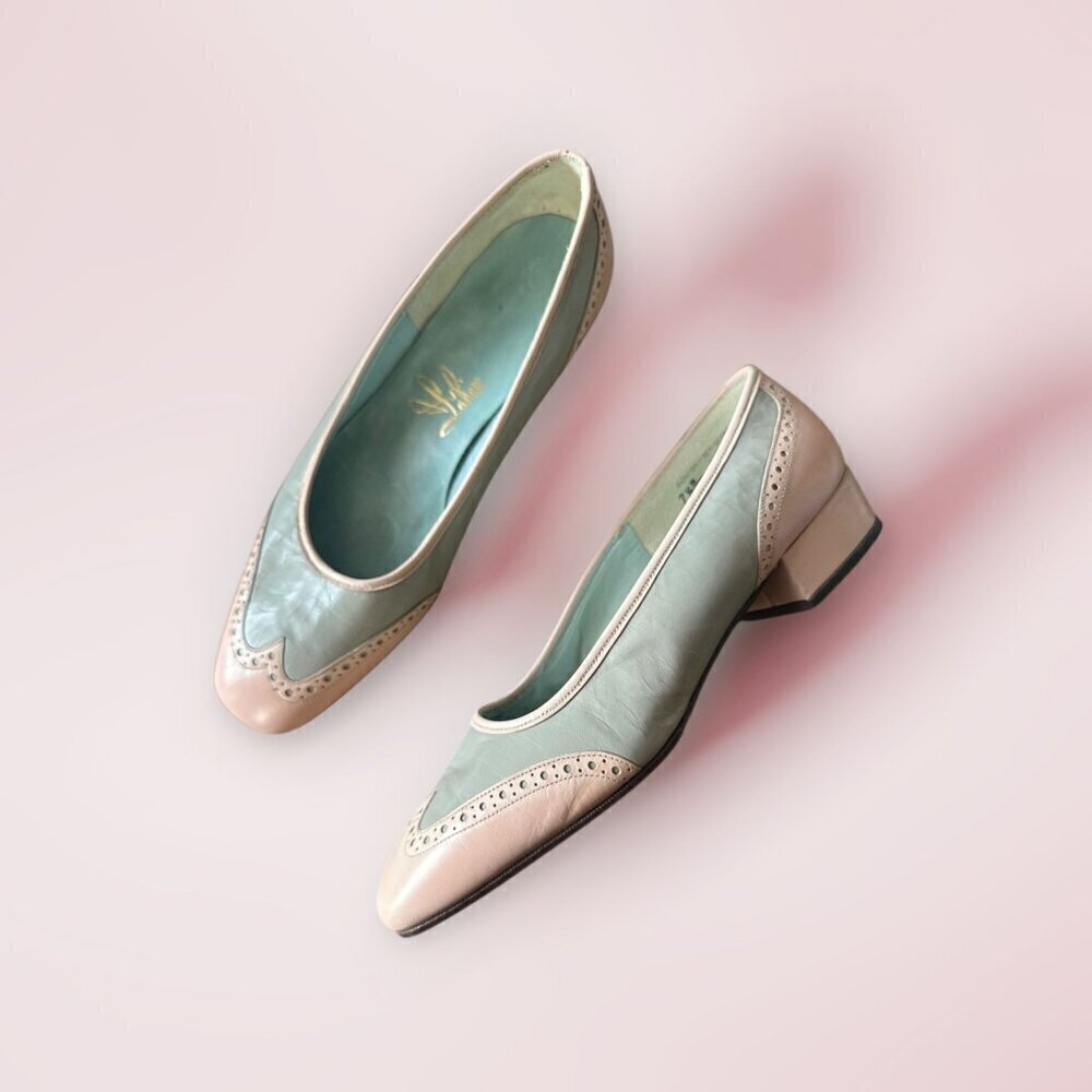 Vintage (Joseph) Larose Mod Spectator Wingtip Brogue Pumps, Size 7 1/2, Dead-Sto